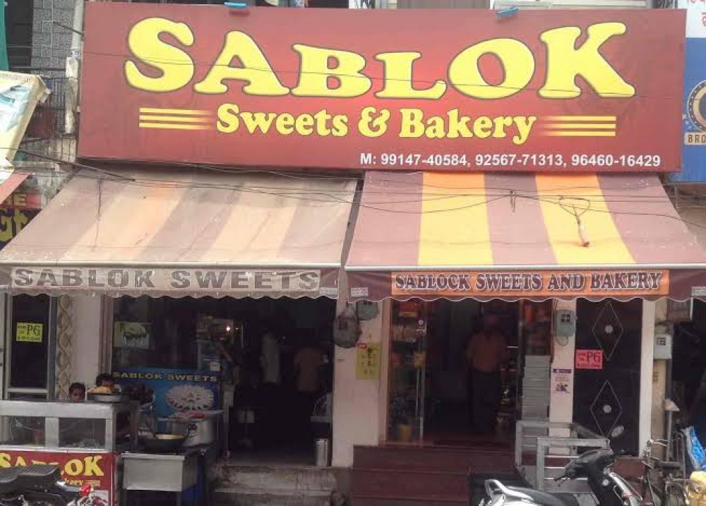 Sablok Sweets & Bakery