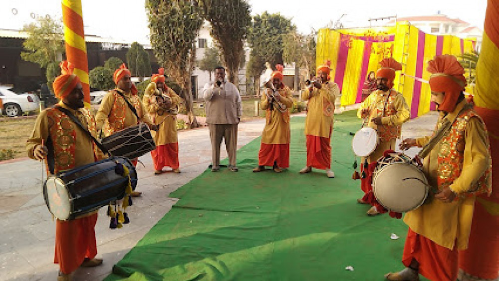 Singh Saab Punjabi Band Group