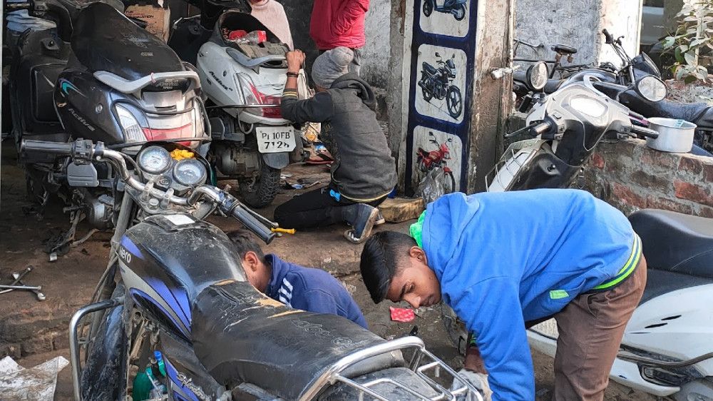 New Bombay Scooter And Bike Centre