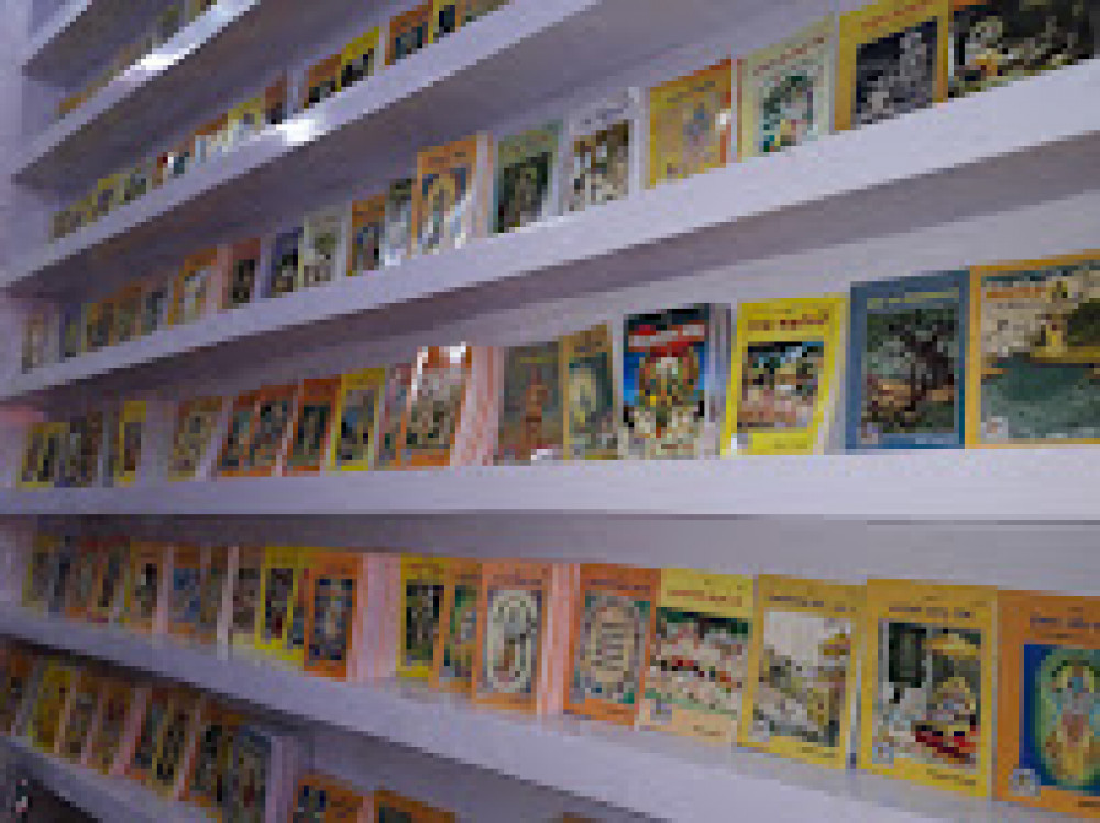 Gita Press Book Store