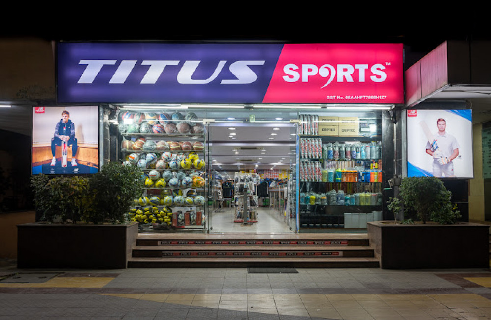 TITUS SPORTS