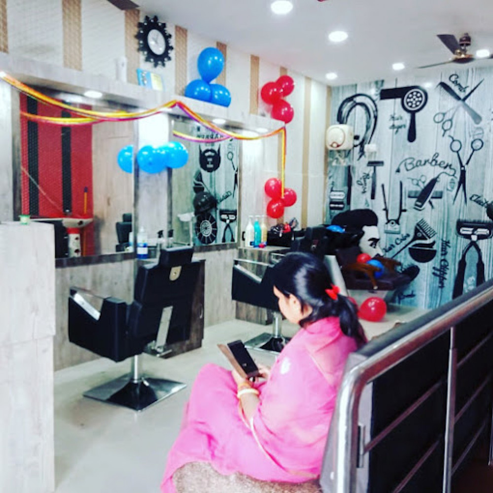 Aura Beauty Salon & Makeup Studio