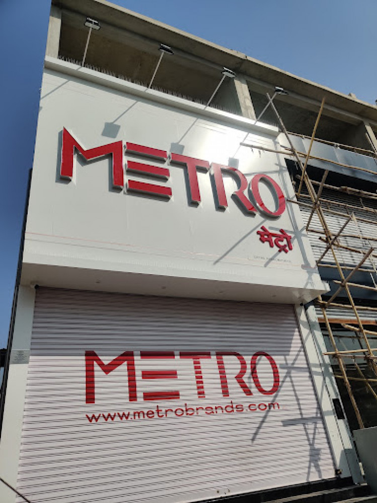 Metro Shoes