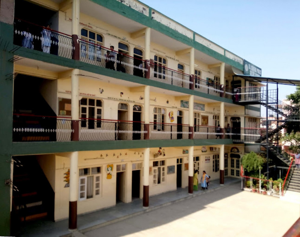 BL Central Public School