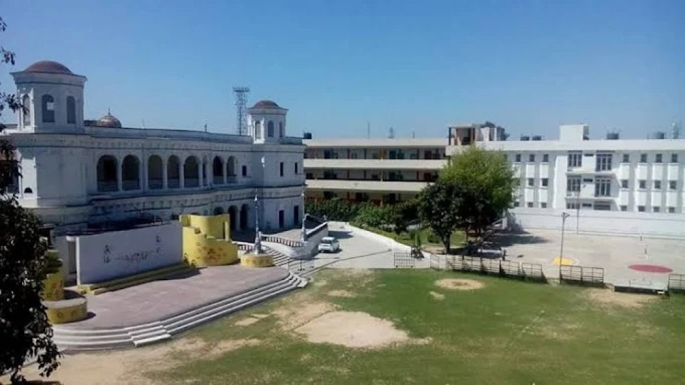MGN Public School