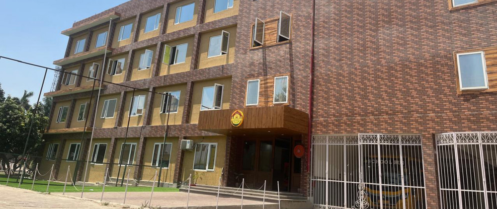 Montessori Public School