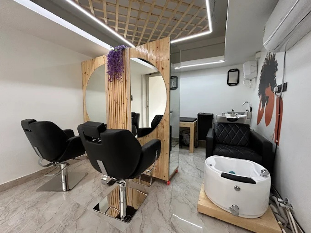 FLORENCE BEAUTY STUDIO
