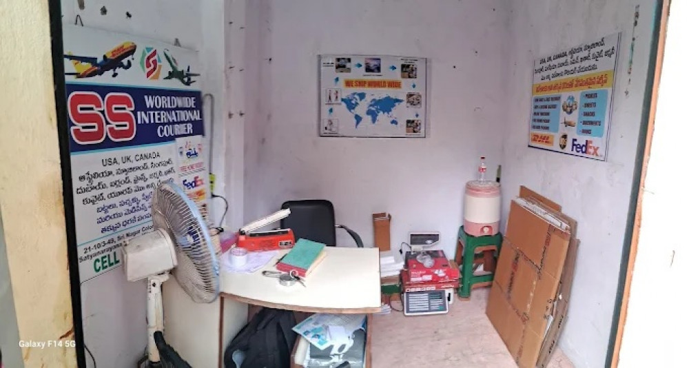 SS Worldwide International Couriers