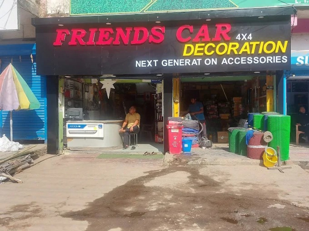 Friends Car Decoration