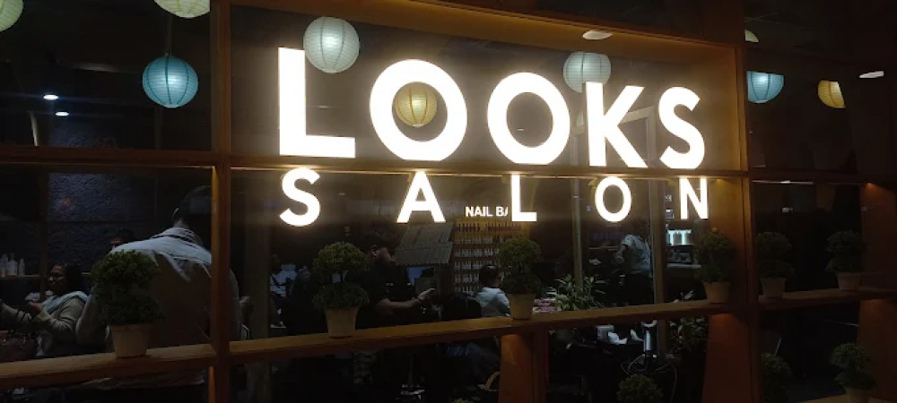 LOOKS SALON