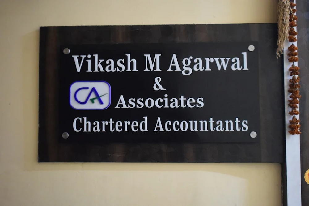 VIKASH M AGARWAL & ASSOCIATES