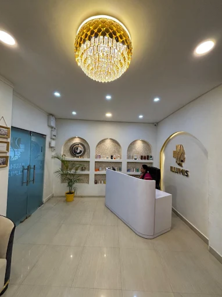 ILLUMIS CLINIC