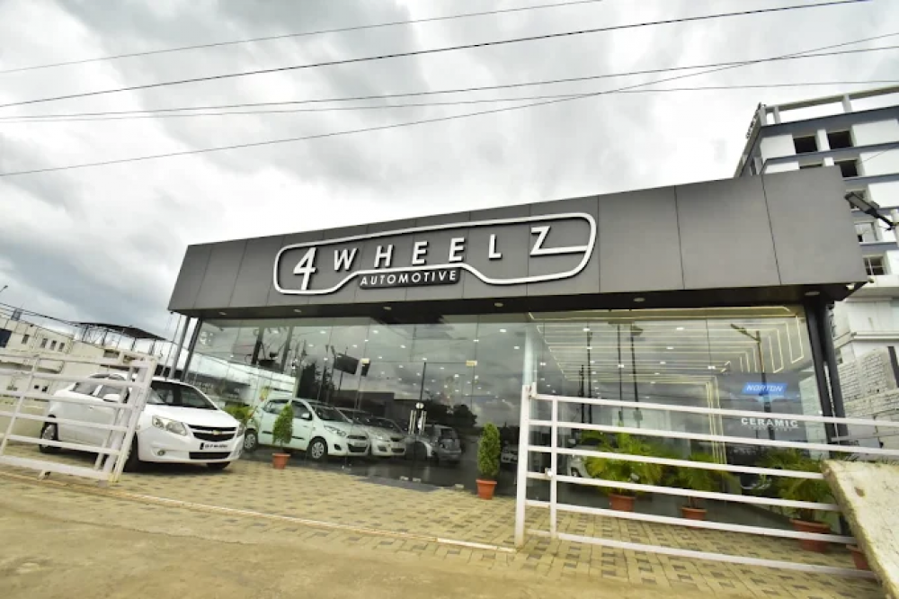 4 WHEELZ AUTOMOTIVE