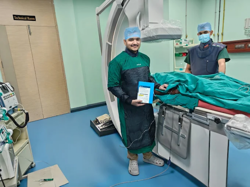 Dr Chetan Chaturvedi
