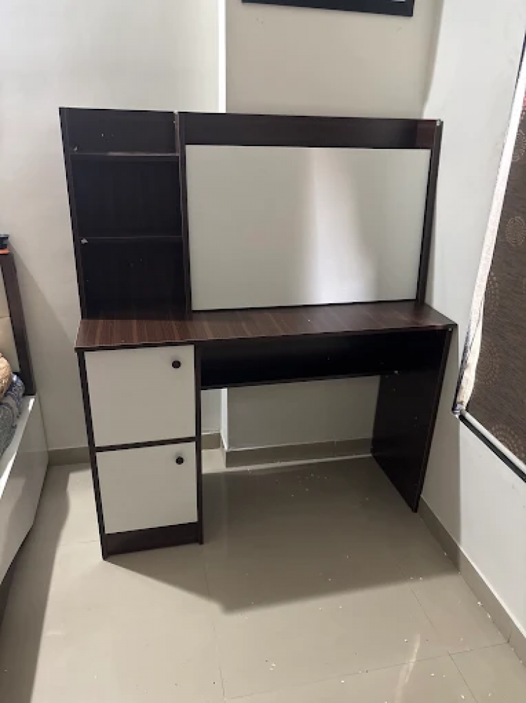 Bhati Carpenter