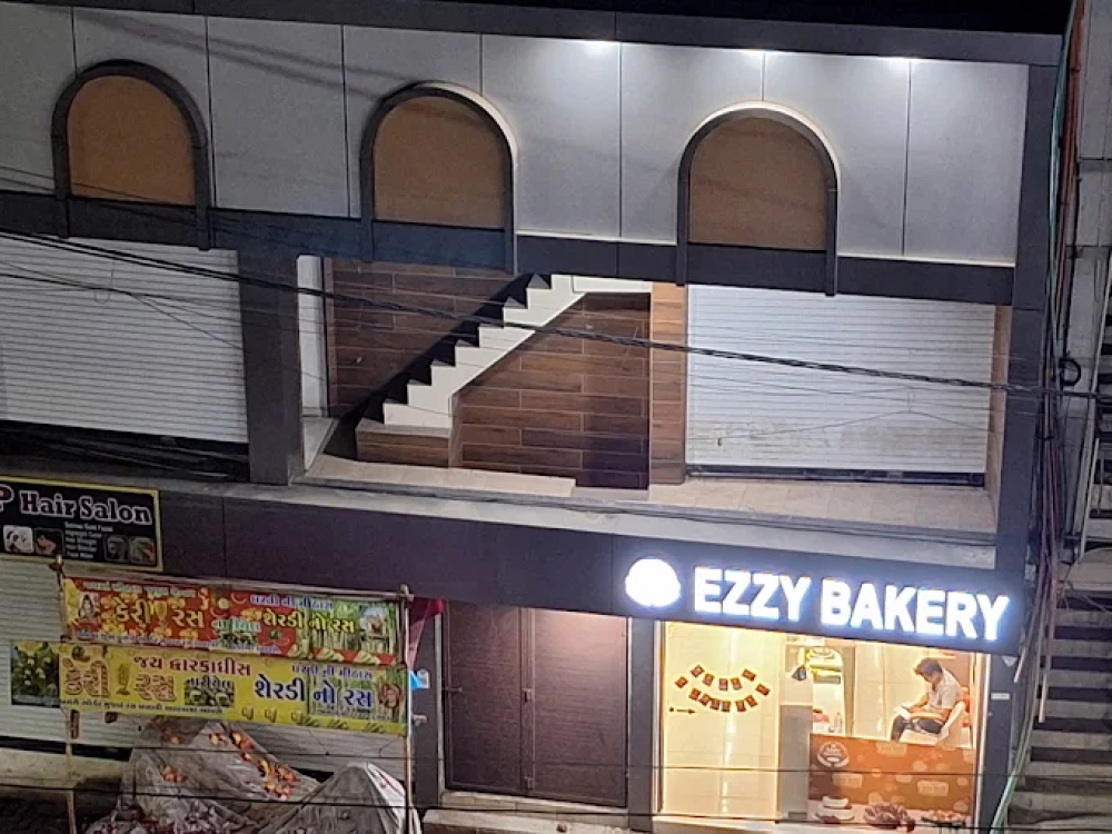 Ezzy Bakery