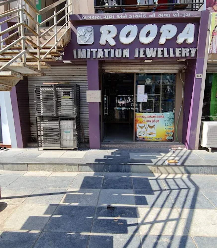 Roopa Imitation Jewellery