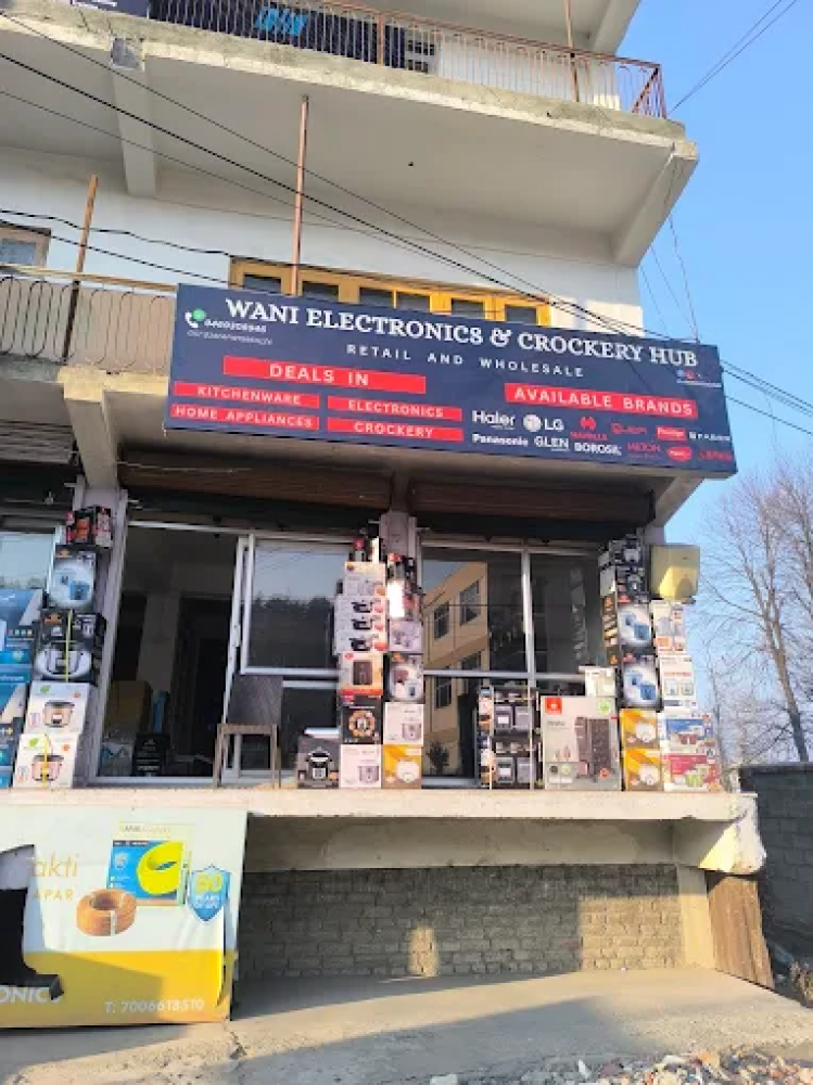 WANI ELECTRONICS & CROCKERY HUB